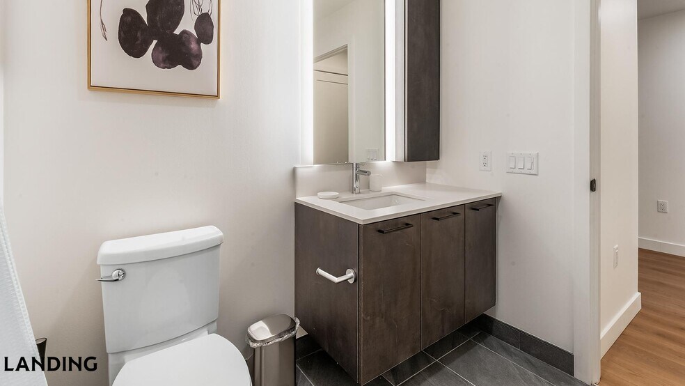 Building Photo - 632 Howard Rd SE