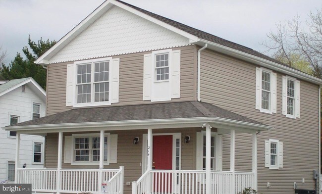 Building Photo - 214 S 3rd St