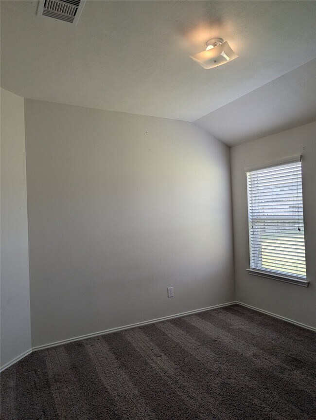 Building Photo - 13319 Lansdown St