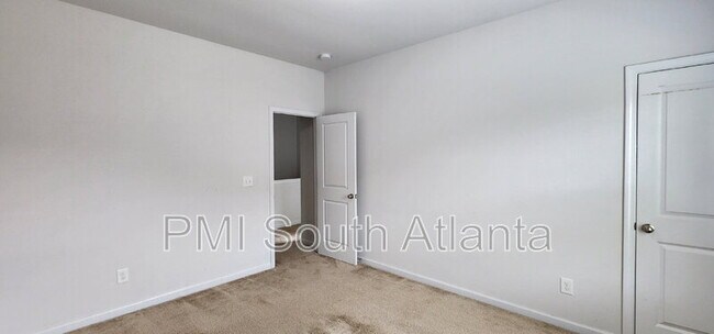 Building Photo - 633 Amrose Way