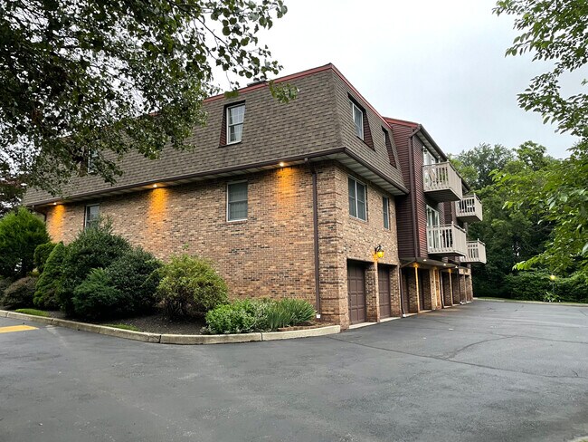 Building Photo - 70 Harristown Rd