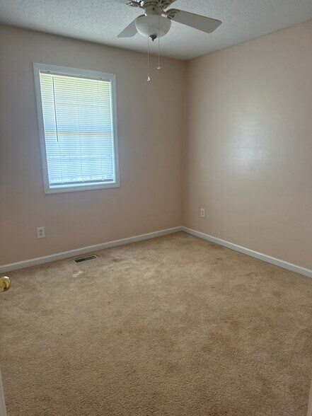 Building Photo - 343 Hobson Dr