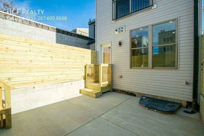Building Photo - 2022 N 5th St