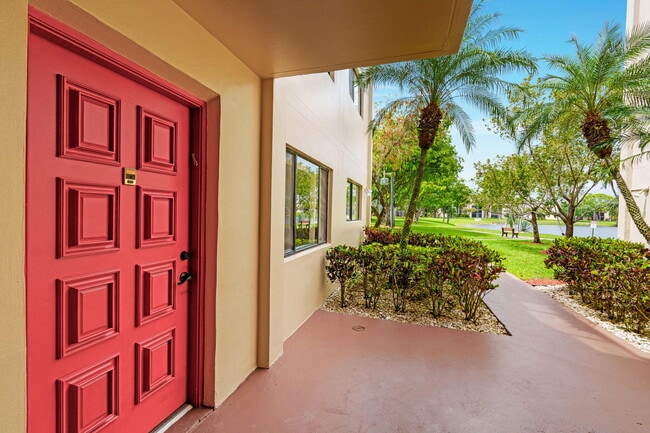 Building Photo - 5310 Las Verdes Cir