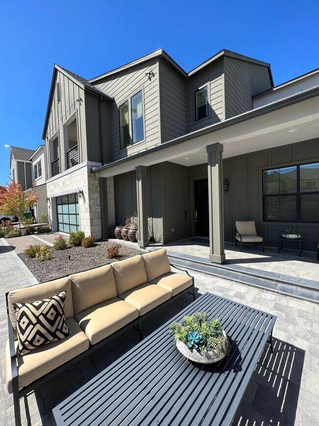 Building Photo - 307 Marewood Ct
