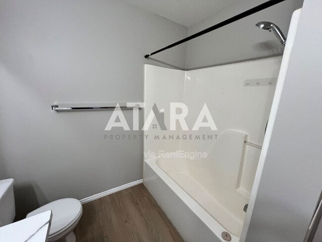 Building Photo - 4990 W 4850 S