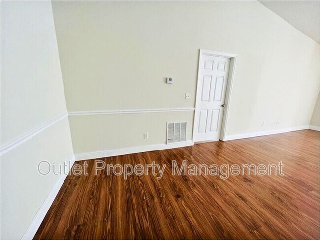 Building Photo - 4312 S Kirkman Rd