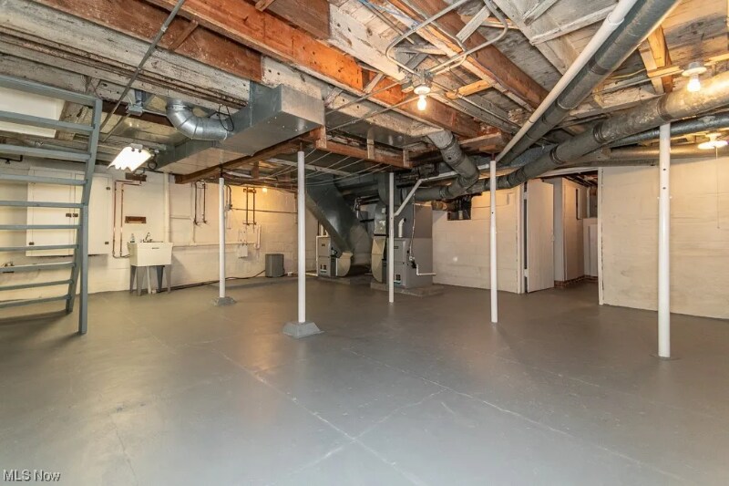 Building Photo - 38171 Wilson Ave