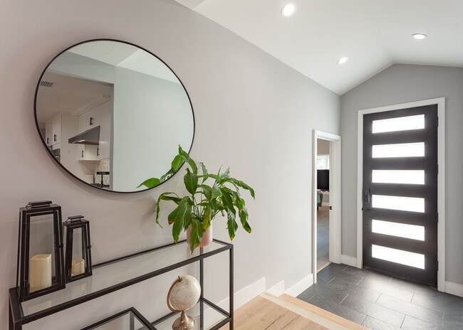 Building Photo - *Unfurnished* Gorgeous 4-Bed Oasis with Po...