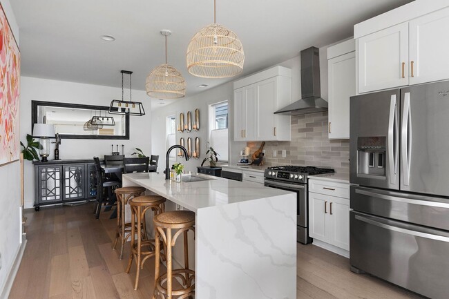 Building Photo - Stylish East Nashville Home with Open Layo...