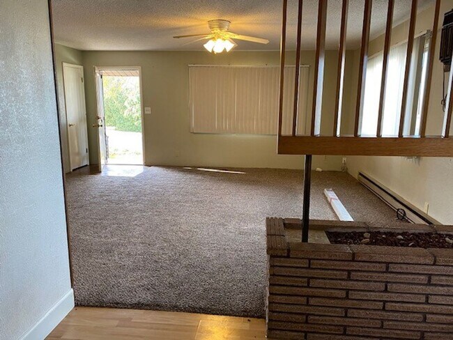 Building Photo - 4 bedroom 2 bath home with workshop