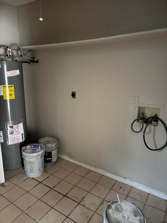 Building Photo - 2807 Garfield St