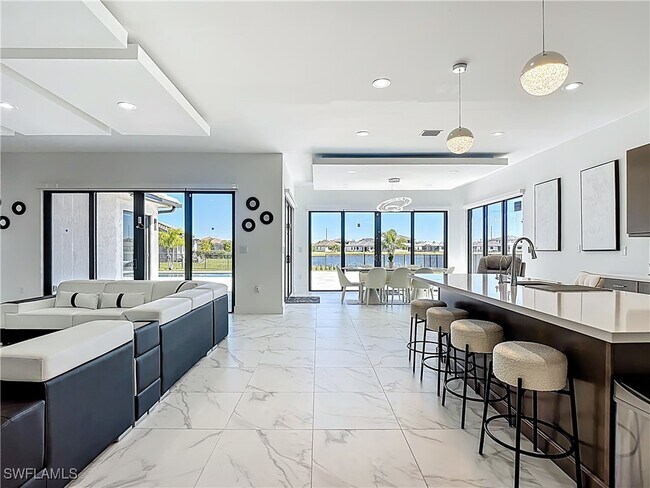 Building Photo - 5046 Panella Ave