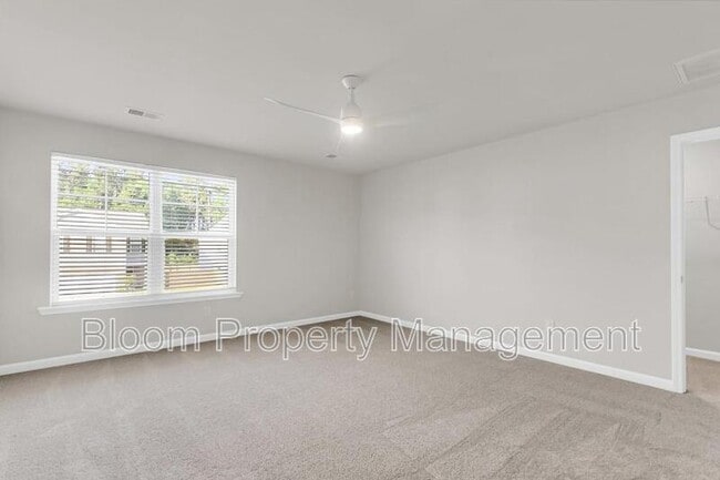 Building Photo - 641 Silver Spruce St