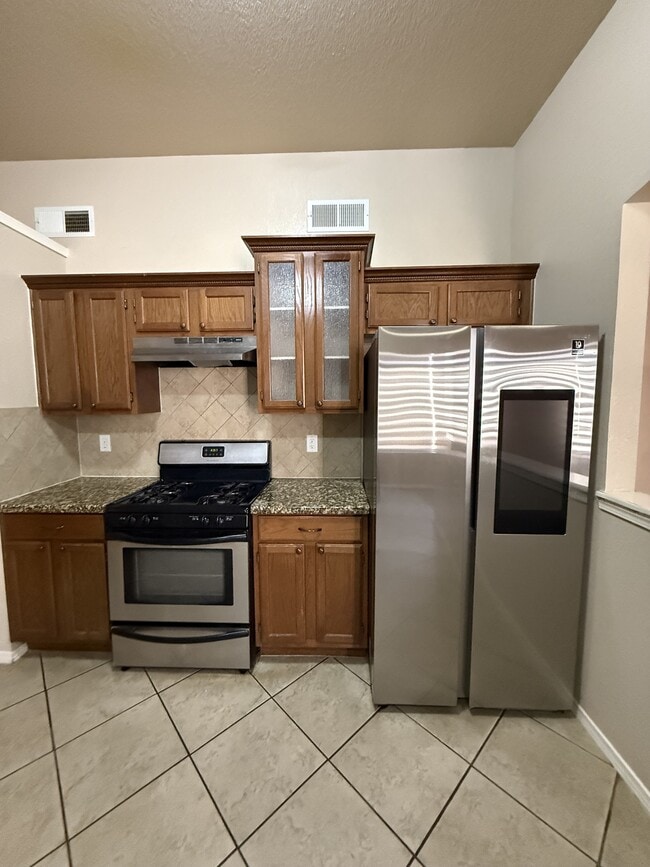 Building Photo - 14345 Desert Sage Dr