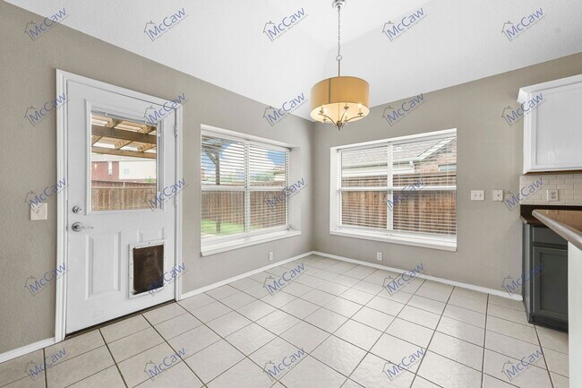 Building Photo - 6603 Fairlawn Dr