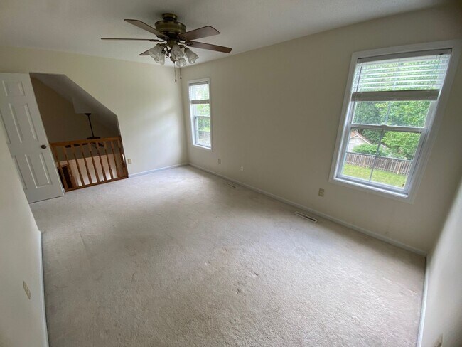 Building Photo - Gorgeous 3 Bedroom Home in South Columbia