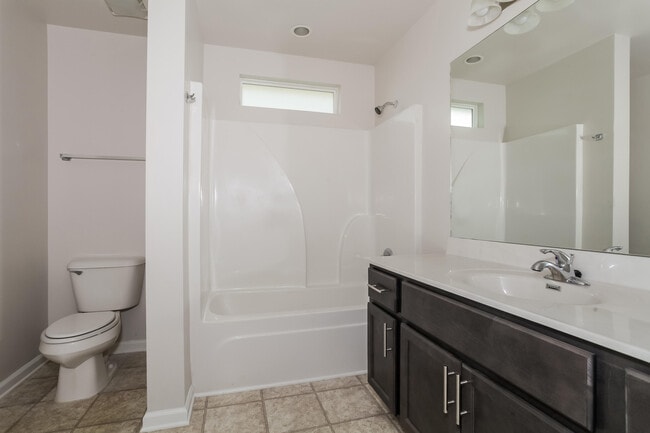 Building Photo - 2204 Walcot Way