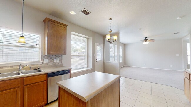 Building Photo - ALAMO RANCH Well-Maintained Beauty! 3bd/2.5ba - Northside Schools