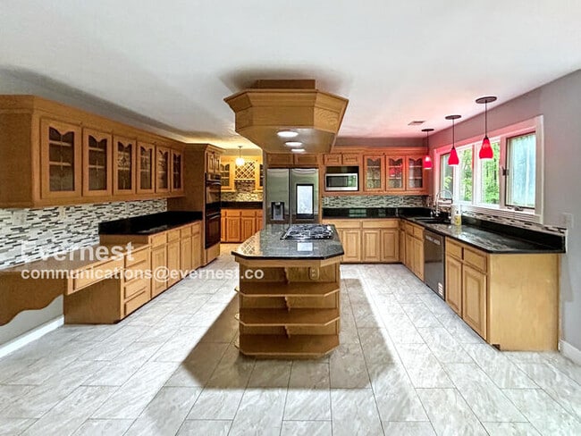 Building Photo - 3059 Southampton Dr