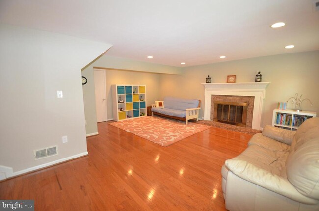 Building Photo - 5611 Herberts Crossing Dr