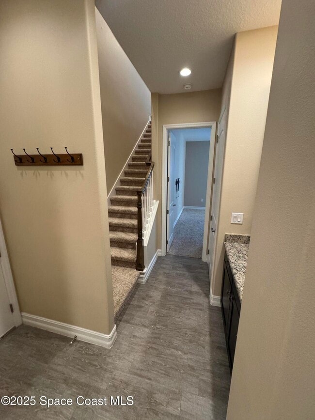 Building Photo - 3168 Lamanga Dr