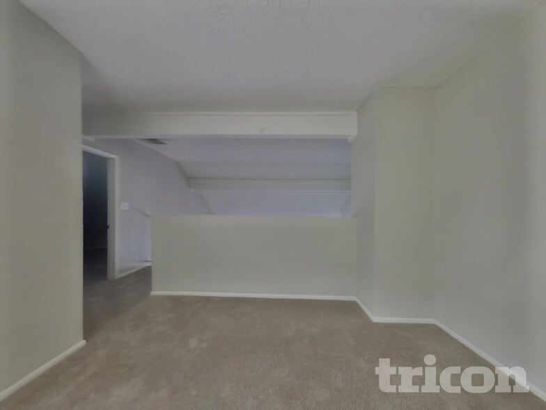 Building Photo - 20840 N 21st Ave