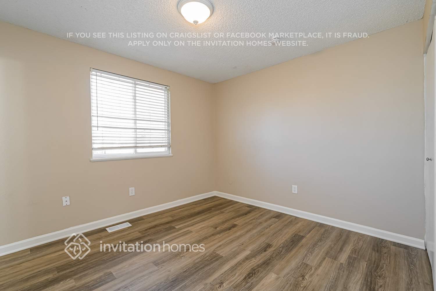 Building Photo - 2881 S Olathe Ct