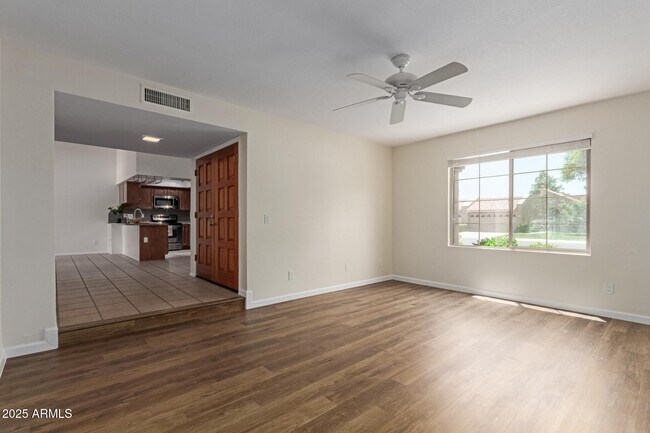 Building Photo - 9128 E Evans Dr