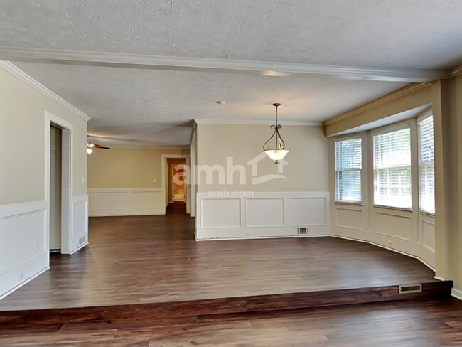 Building Photo - 5157 Parkview Ct SW