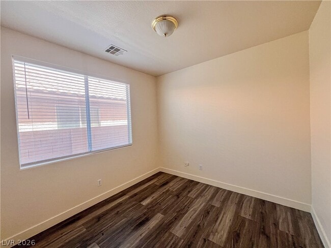 Building Photo - 8913 Kingswood Dr