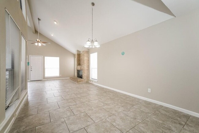 Building Photo - 7659 Athlone Dr