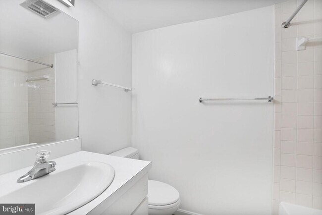 Building Photo - 5106 41ST St NW