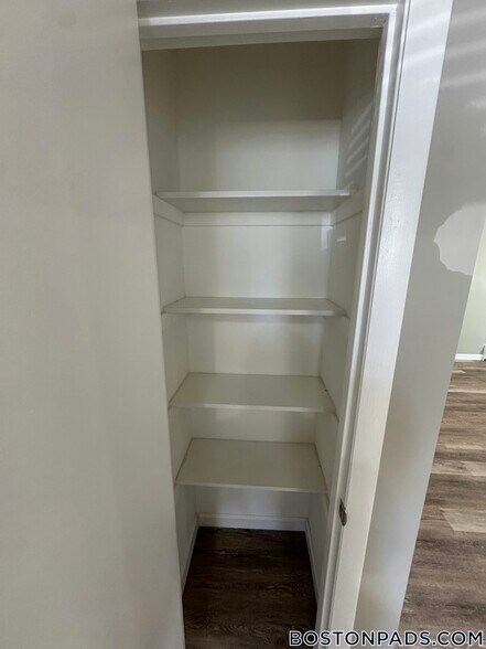 Building Photo - 50 Evergreen St