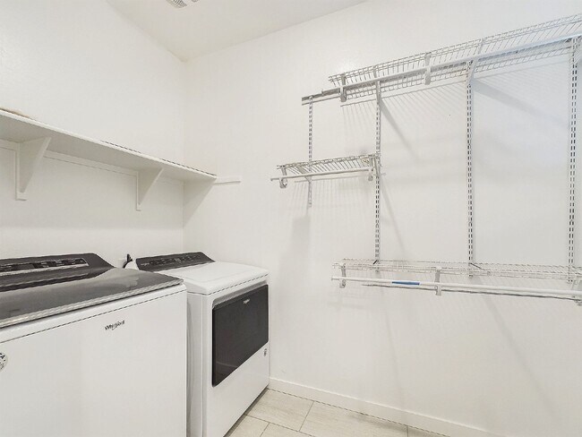 Building Photo - A luxe home in the heart of Chandler