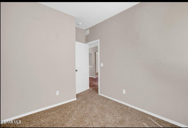 Building Photo - 11041 Gem Valley Rd