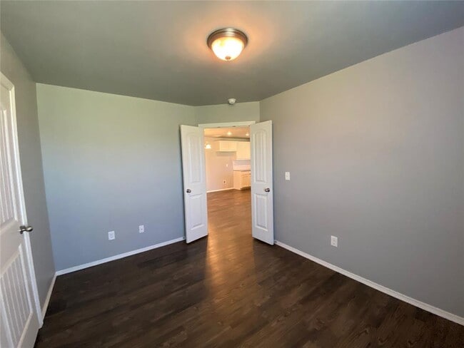 Building Photo - 491 Washington Ave NW