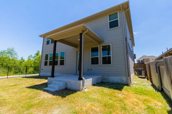 Building Photo - Stunning two story 4 bedroom with den and media/ game area in Pflugerville!