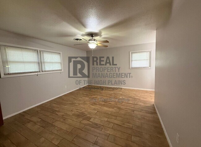 Building Photo - 4426 Mesa Cir