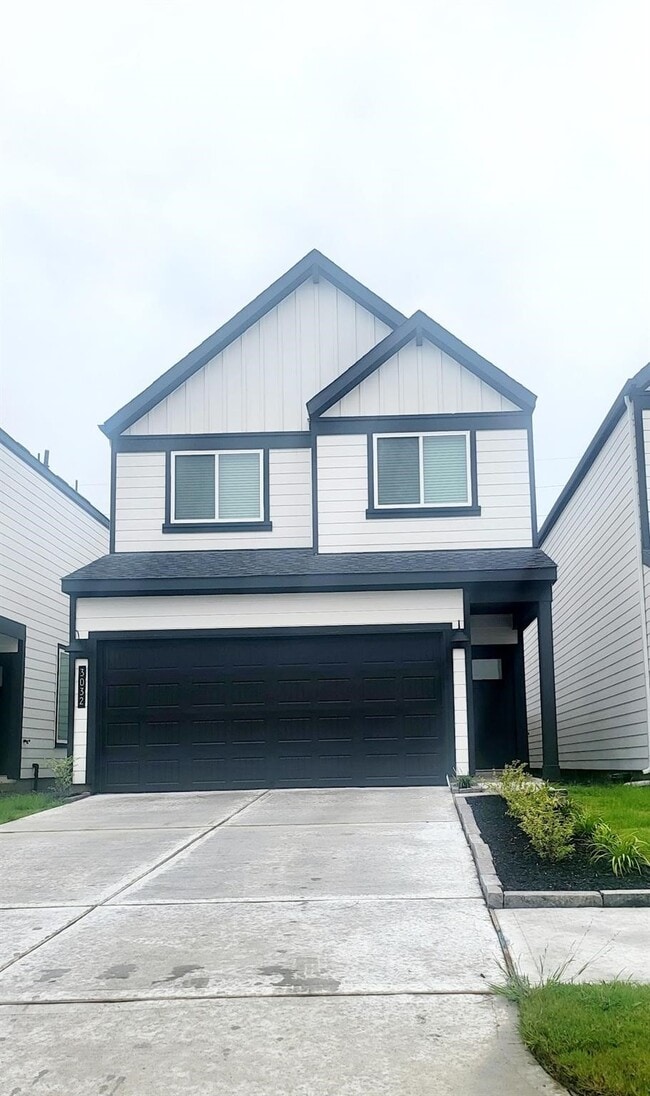 Building Photo - 3032 Crown Gate Dr