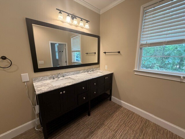 Building Photo - Charming Estate home on almost 2 acres with Duke University Setting
