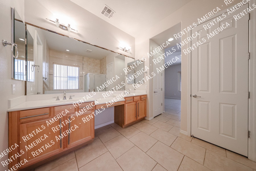 Building Photo - 6290 W Admiral Way