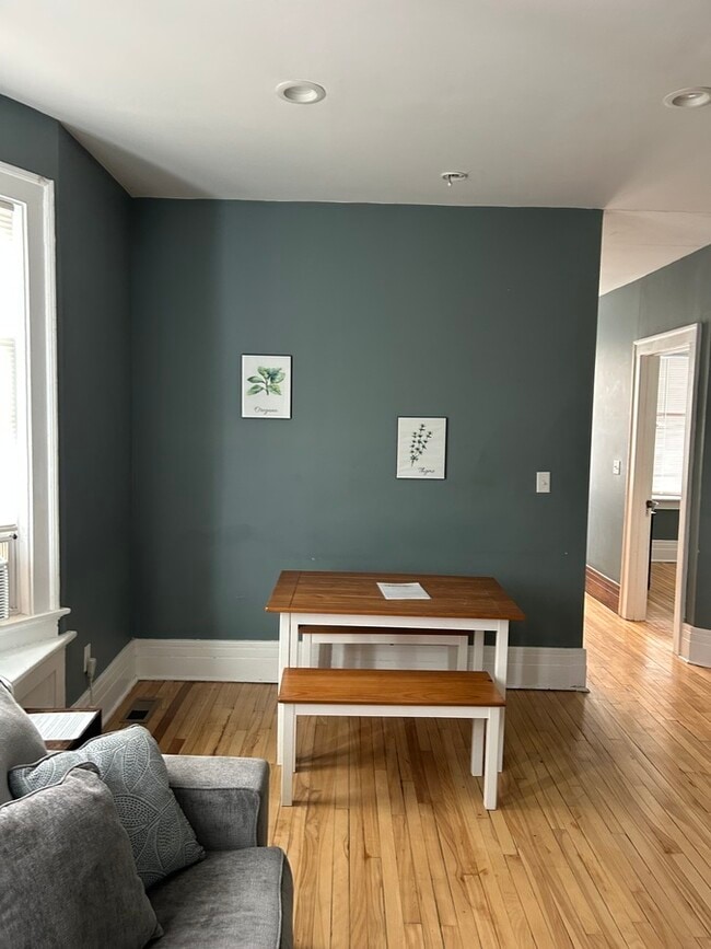 Building Photo - 942 Euclid Ave