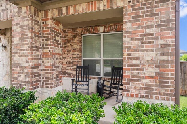 Building Photo - 1208 Ravenside Cove