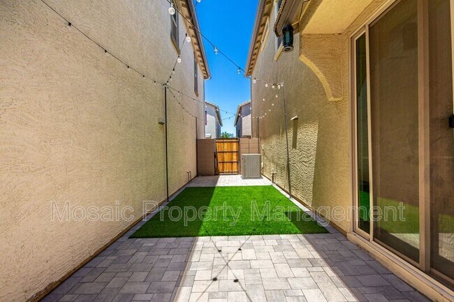 Building Photo - 4046 S 58th Ln