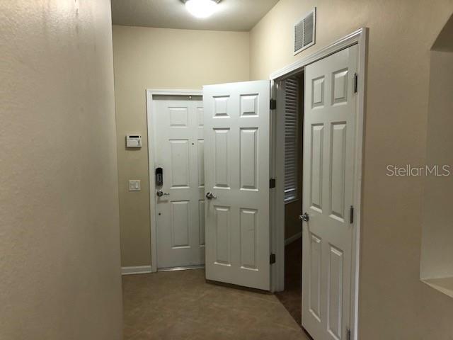 Building Photo - 2105 Kings Palace Dr