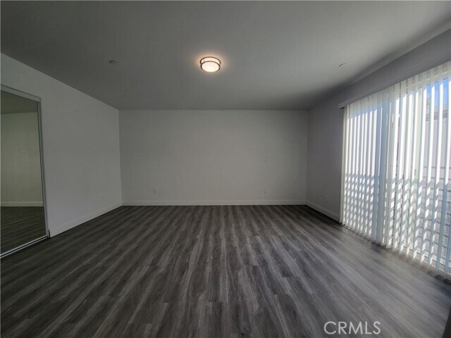 Building Photo - 14614 Vanowen St