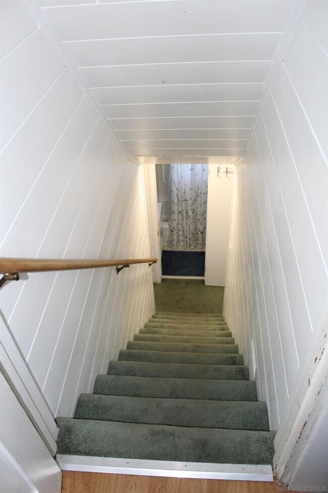Building Photo - 23984 Skyland Dr