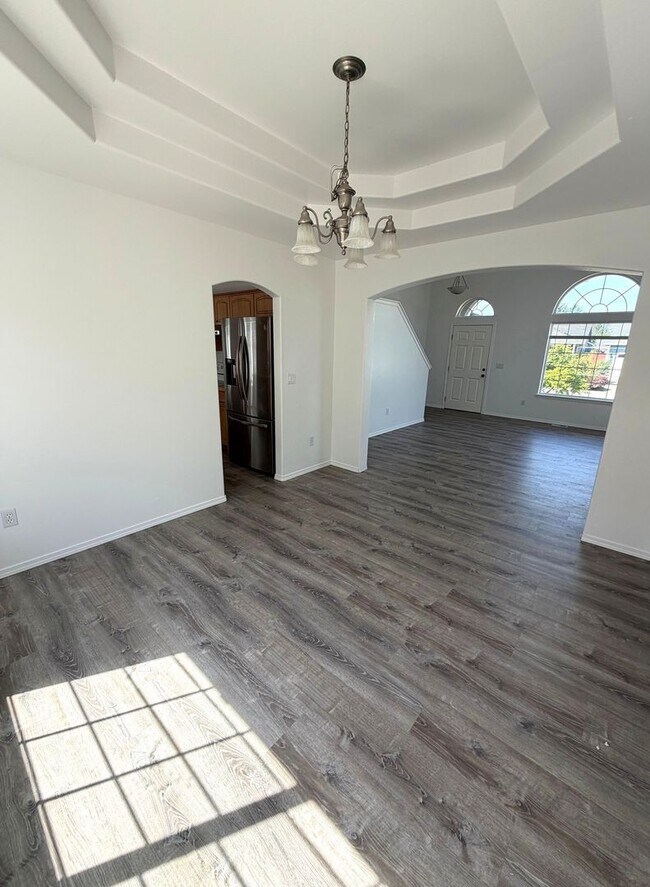 Building Photo - Large 4 bedroom 2.5 bathroom in Arlington