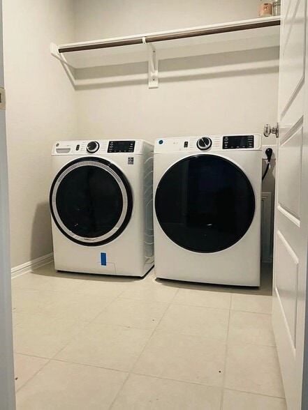 Building Photo - 2926 Culver Ave